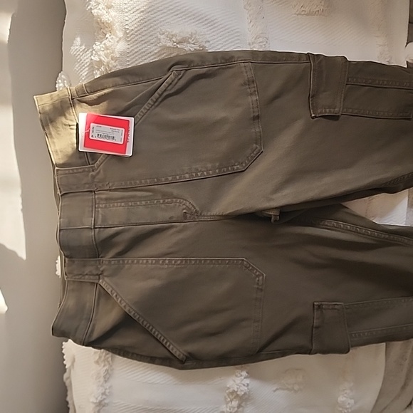 Brand new... Size medium olive green cargo Spanx - Picture 2 of 4